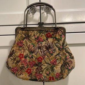 Vintage beaded bag with gold thread detail